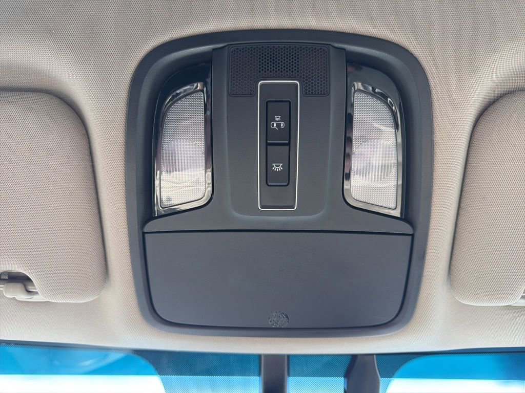 Used 2016 Kia Sorento EX image 37