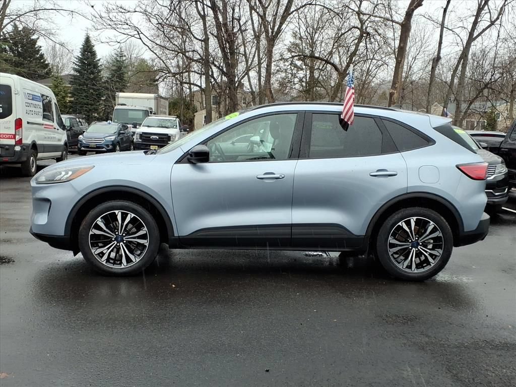 Certified 2022 Ford Escape SE w/ SE Sport Appearance Package AWD/4WD image 20