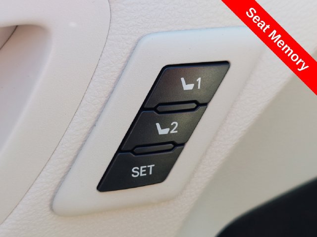 Used 2026 Toyota Sienna Limited AWD/4WD image 21