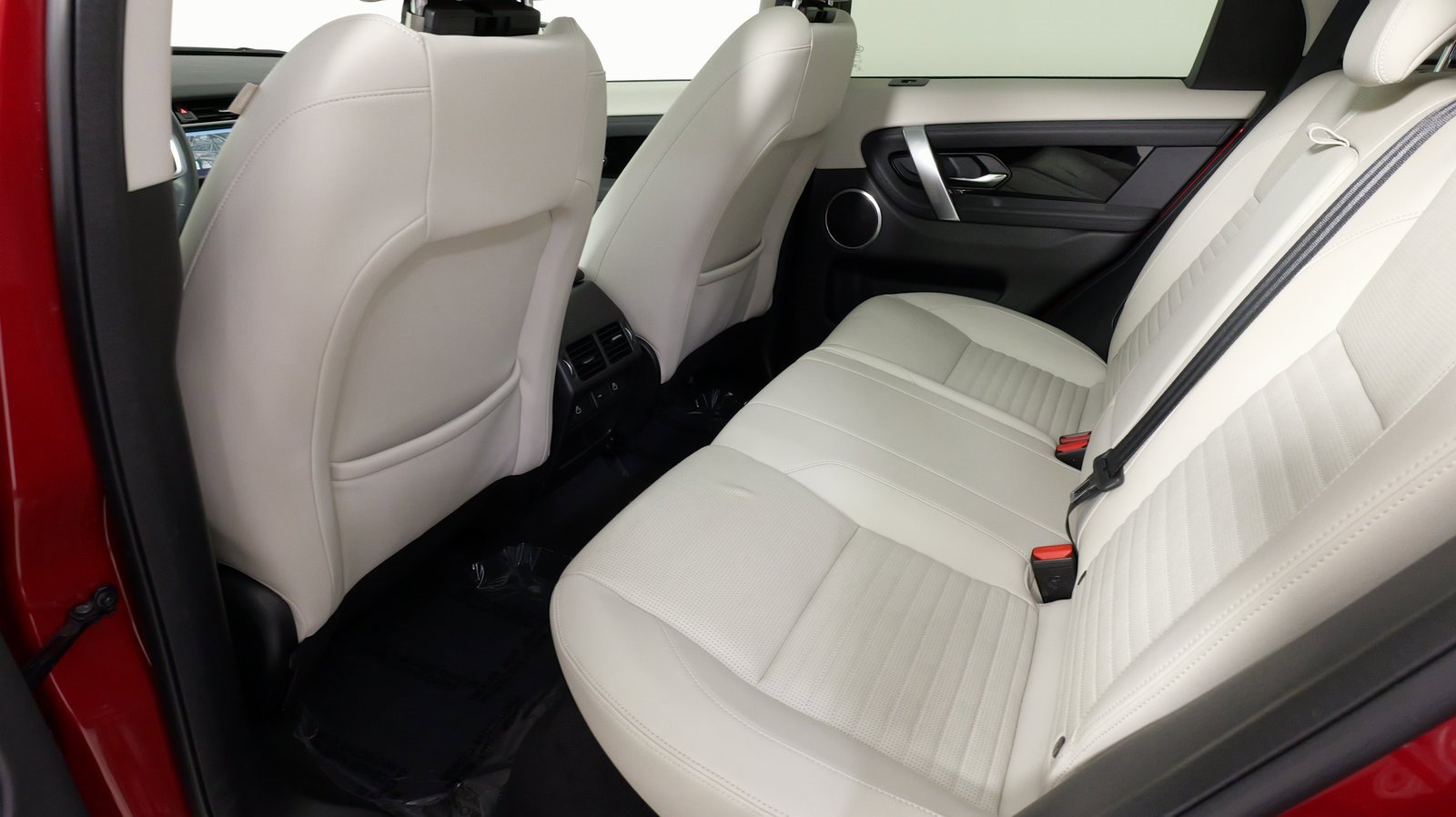 Used 2023 Land Rover Discovery Sport S image 43