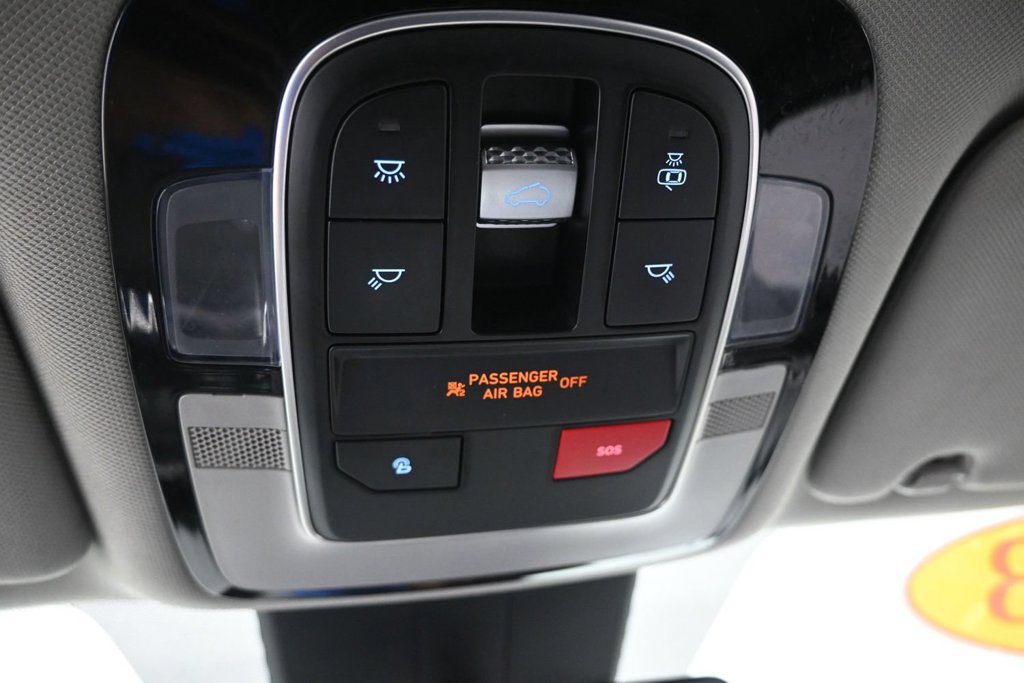 Used 2023 Hyundai Santa Fe SEL Premium AWD/4WD image 37