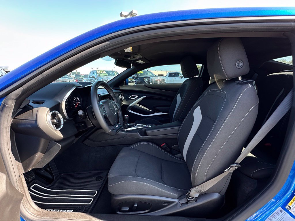 Used 2018 Chevrolet Camaro SS RWD image 16