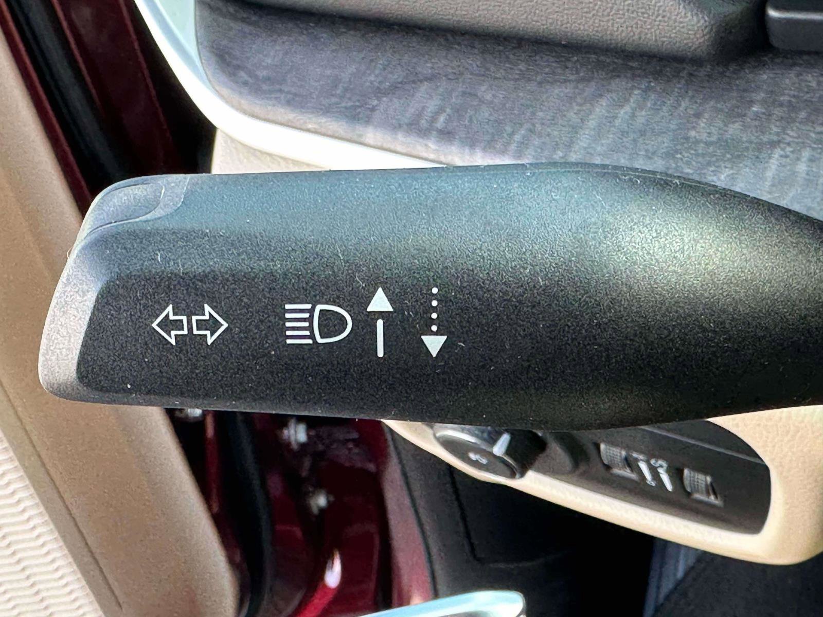 Used 2024 Jeep Grand Cherokee Limited w/ Luxury Tech Group II image 21