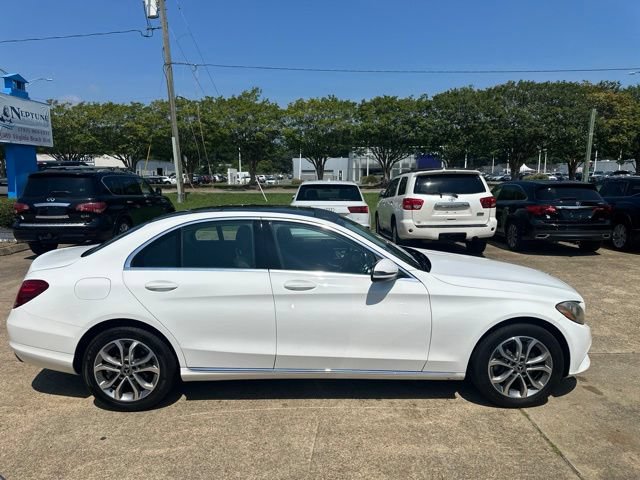 Used 2018 Mercedes-Benz C 300 4MATIC Sedan image 4