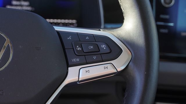 Used 2025 Volkswagen Jetta SE image 26