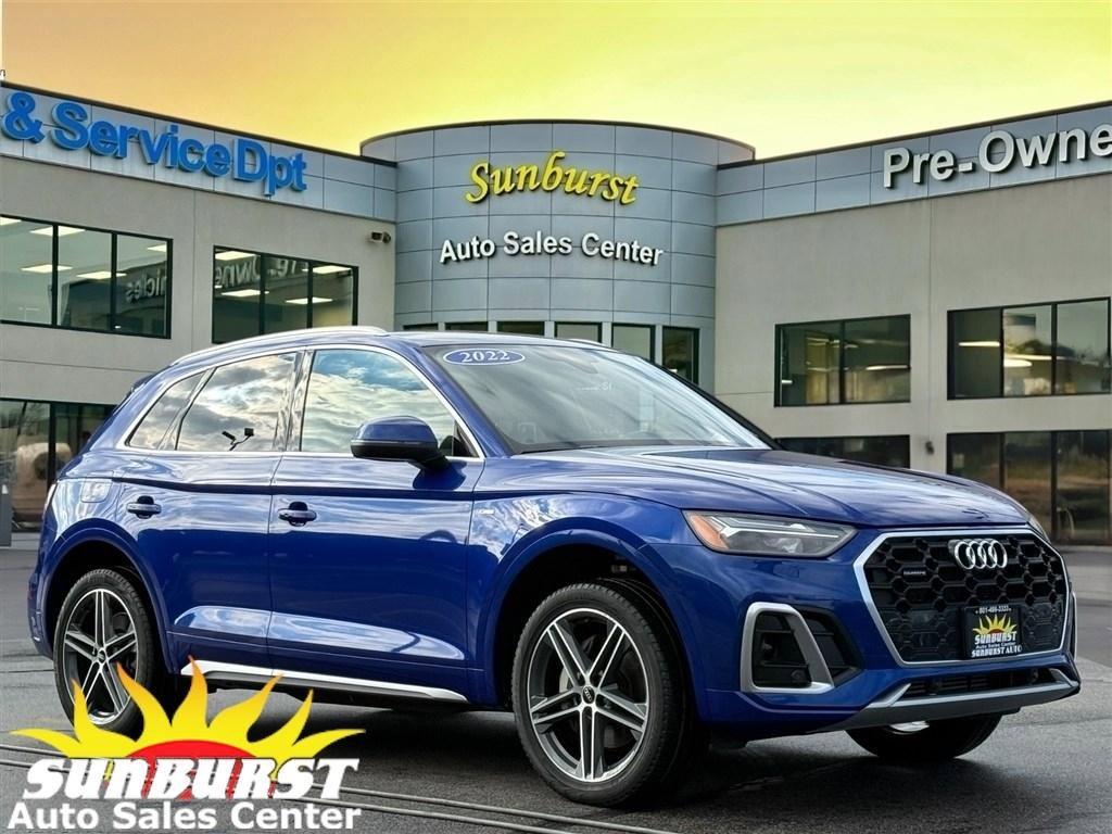 Used 2022 Audi Q5 e Premium w/ Convenience Package image 1