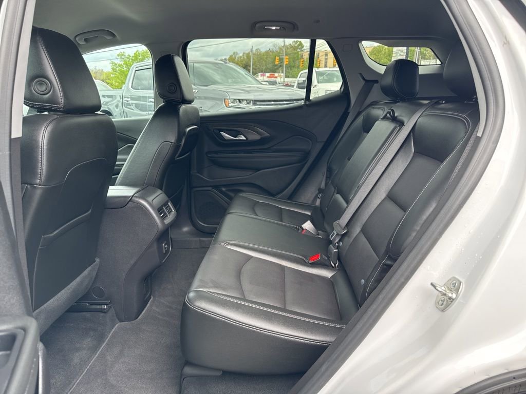Used 2024 GMC Terrain SLT AWD/4WD image 26