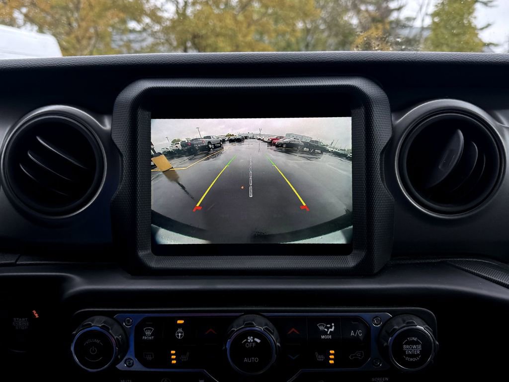 Used 2022 Jeep Wrangler Unlimited Sport image 17