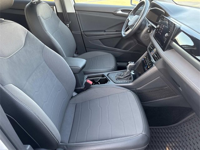 Used 2025 Volkswagen Taos SE image 27