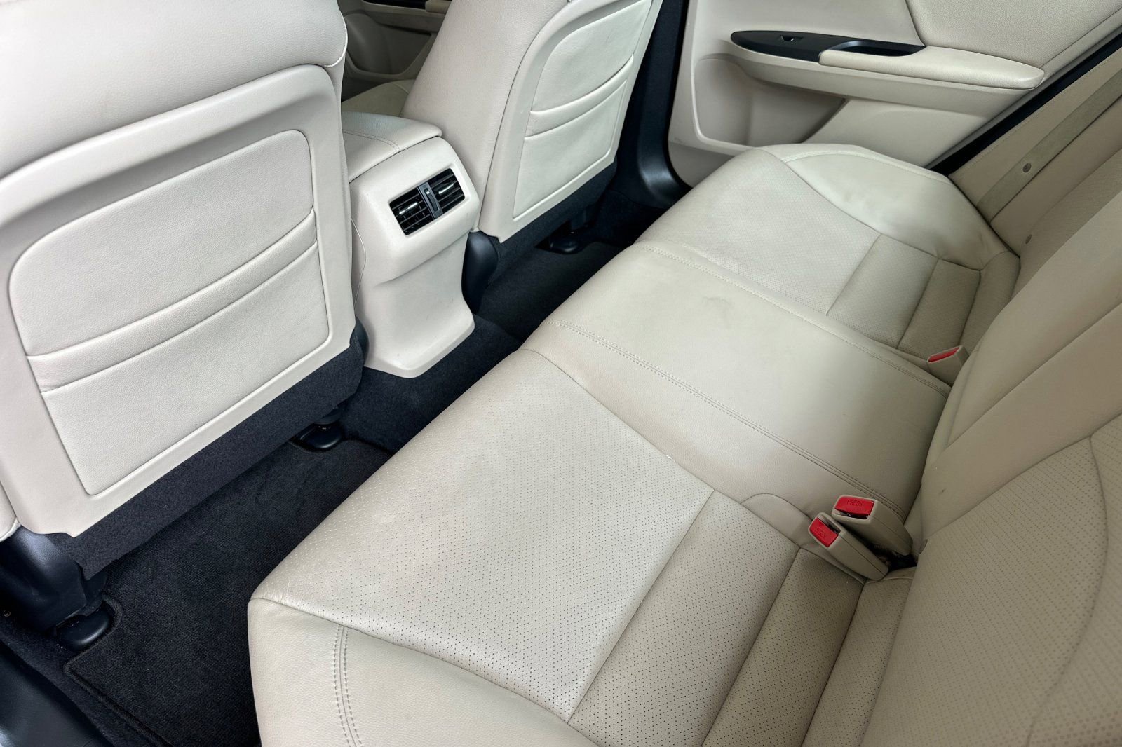 Used 2014 Honda Accord Touring image 12