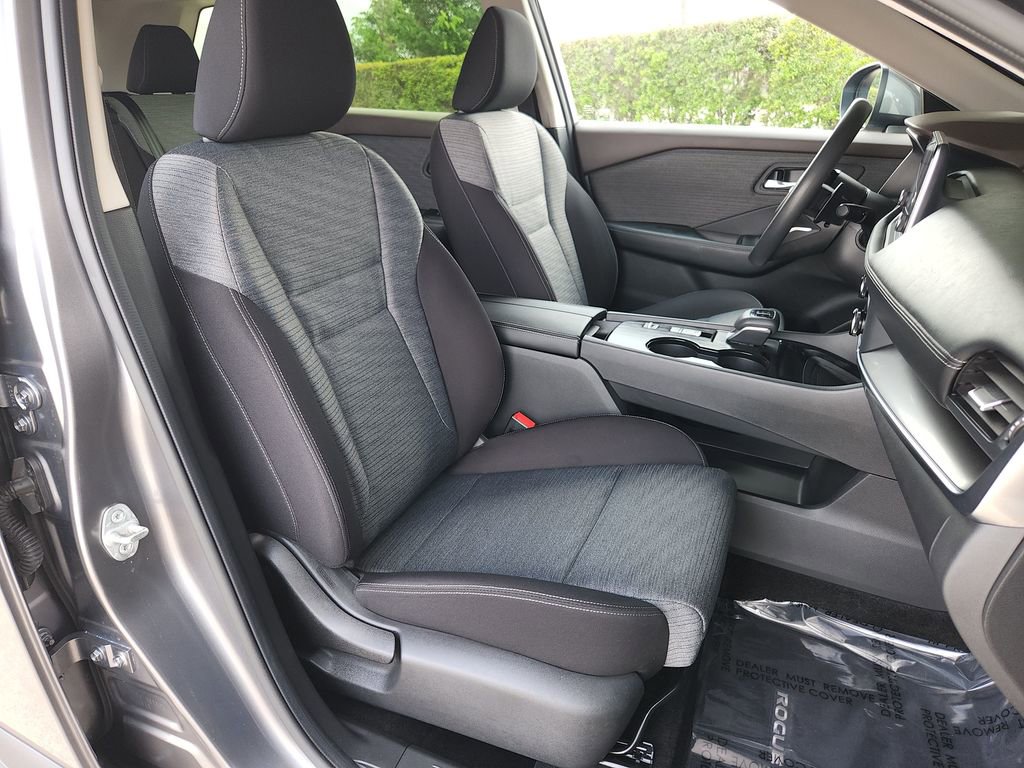 Certified 2023 Nissan Rogue SV image 15