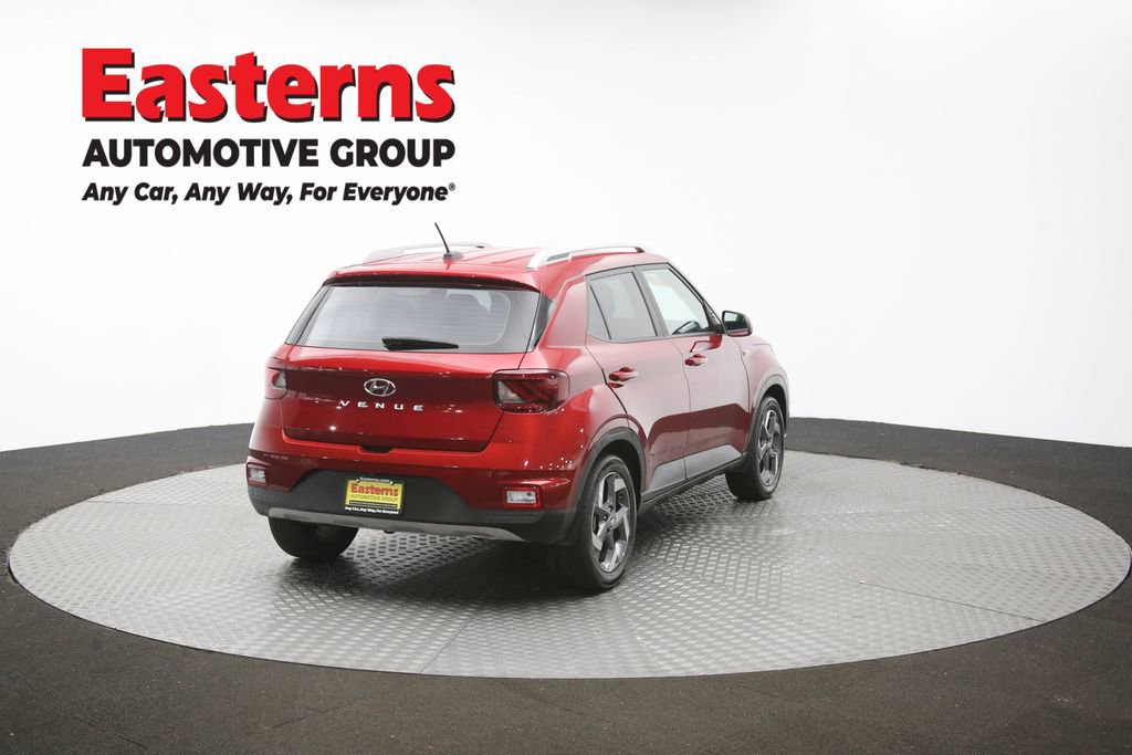 Used 2024 Hyundai Venue Limited FWD image 39