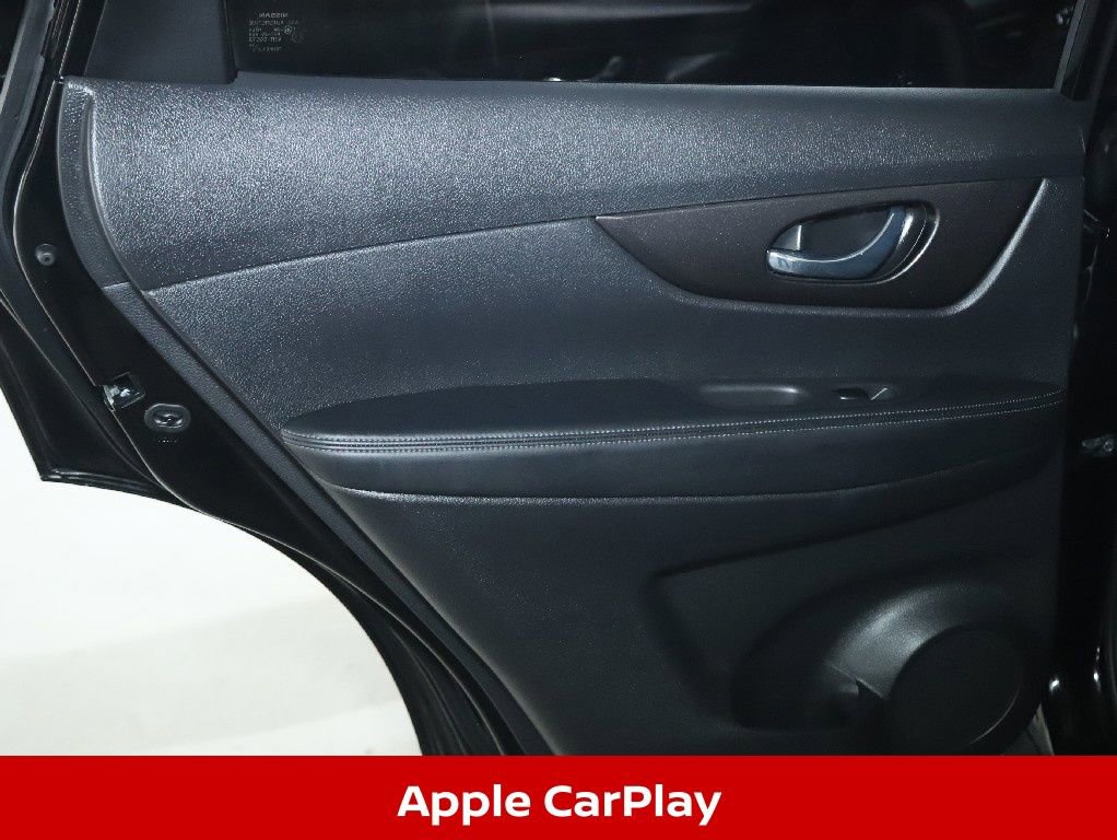 Used 2019 Nissan Rogue SV w/ Premium Package image 14