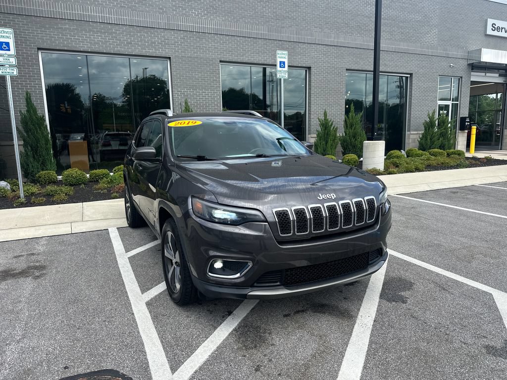 Used 2019 Jeep Cherokee Limited AWD/4WD image 4
