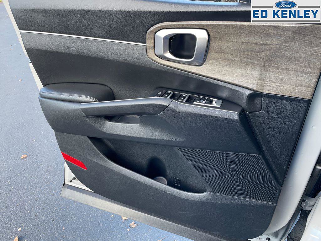 Used 2022 Kia Sorento S image 22