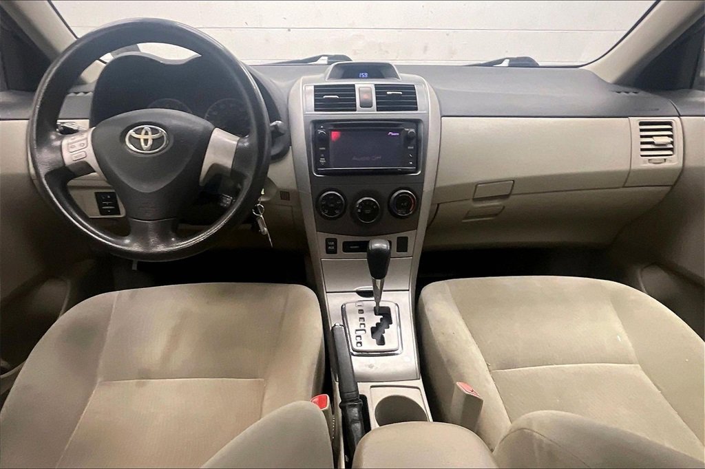 Used 2013 Toyota Corolla LE image 13