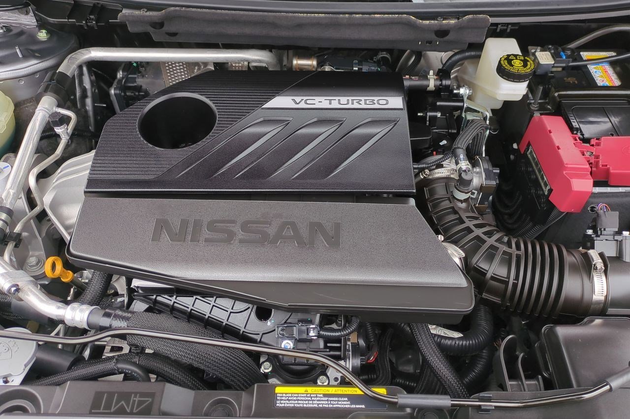 Certified 2025 Nissan Rogue SV image 25