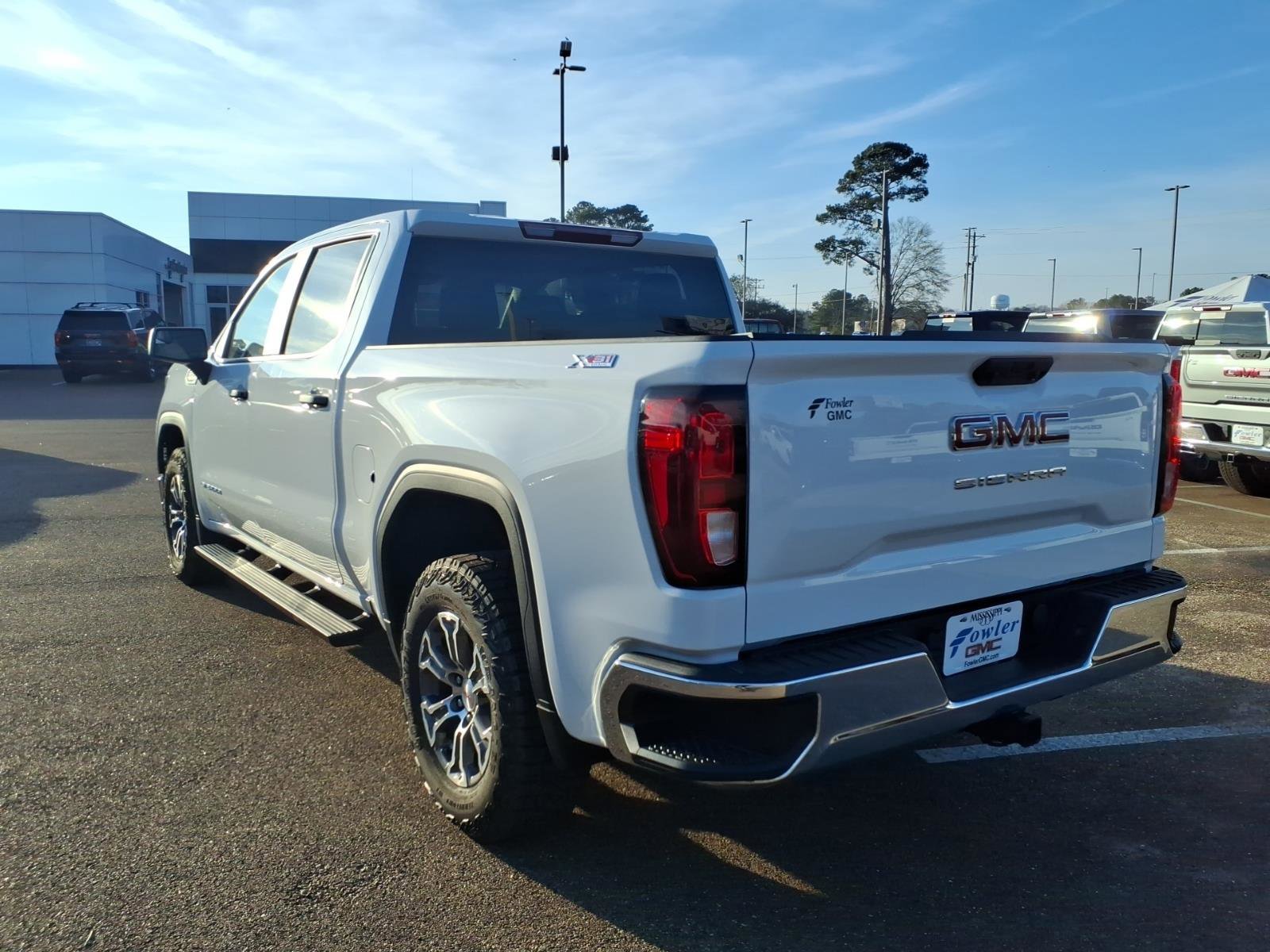 New 2026 GMC Sierra 1500 Pro w/ Pro Value Package AWD/4WD image 4