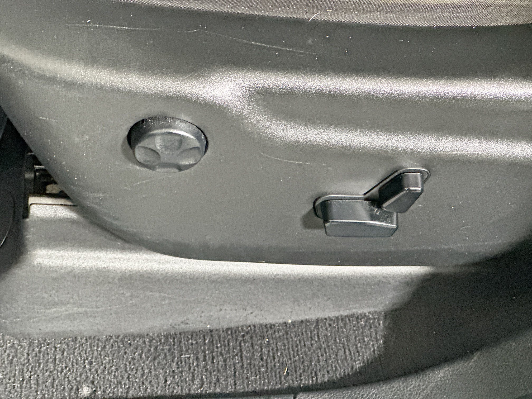 Used 2020 Jeep Grand Cherokee Altitude RWD image 13