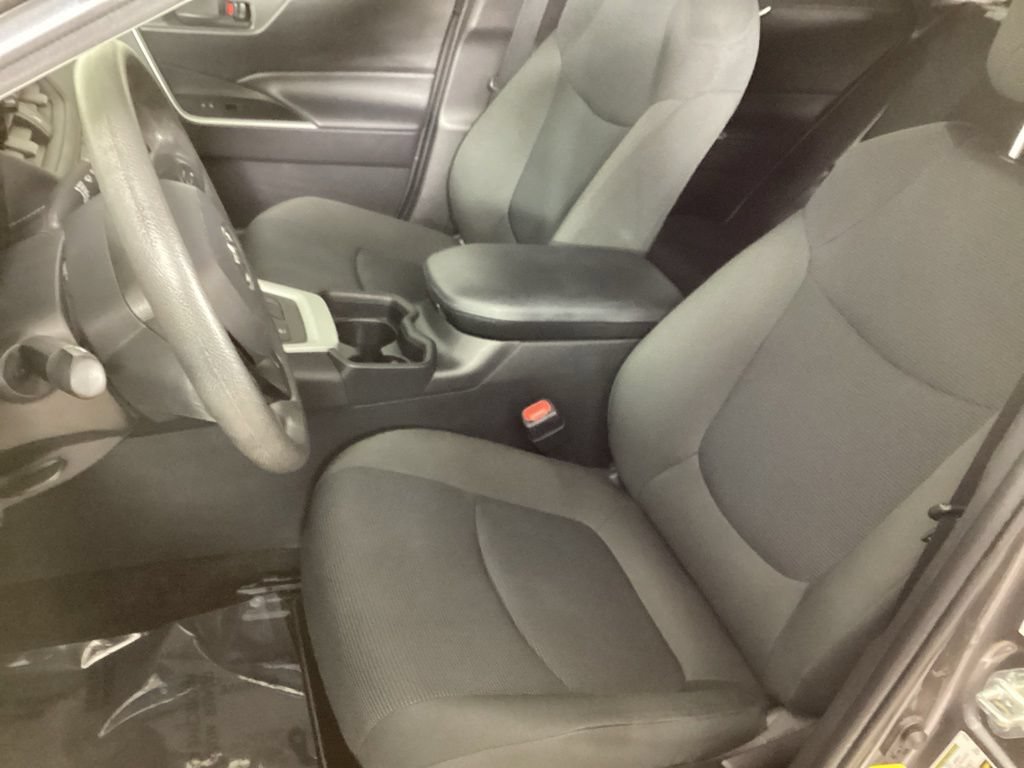 Used 2021 Toyota RAV4 LE AWD/4WD image 12