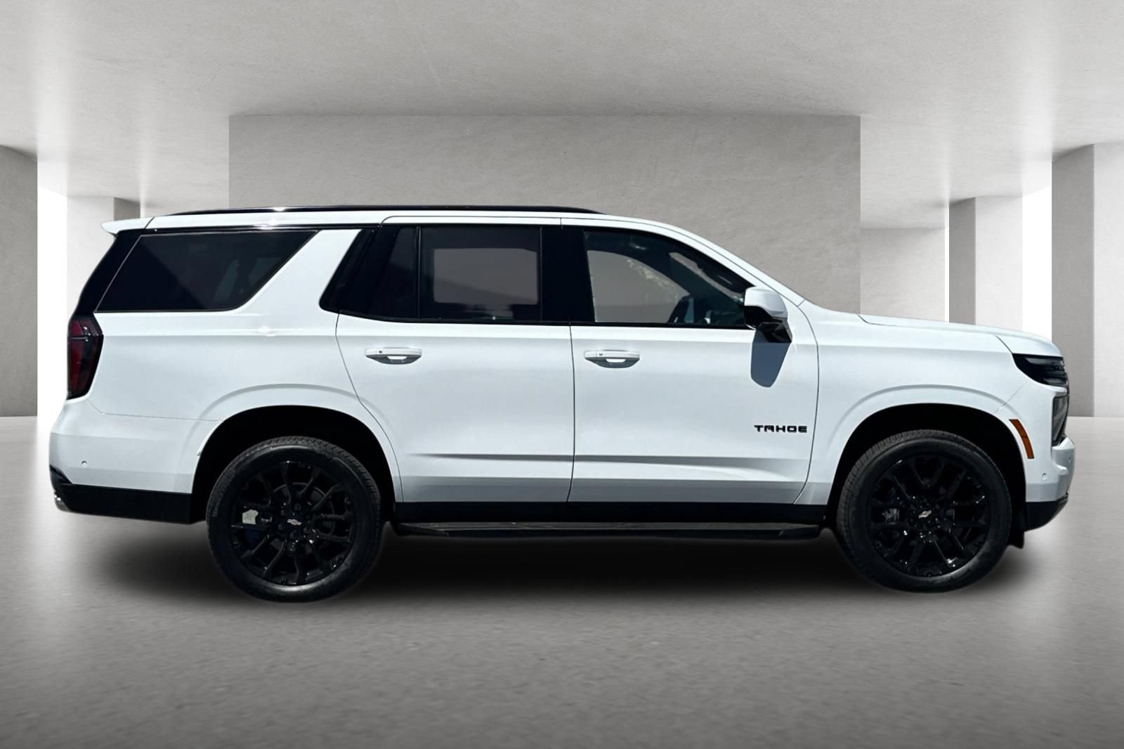 New 2026 Chevrolet Tahoe RST w/ Sun And Tow Package AWD/4WD image 3