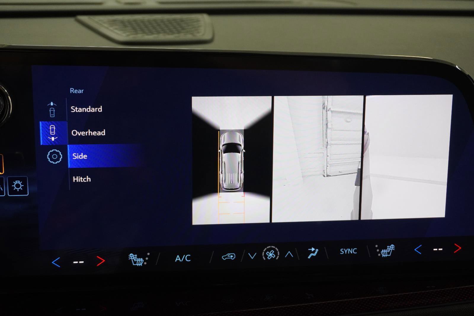 New 2026 Chevrolet Traverse Z71 w/ Enhanced Driving Package image 31