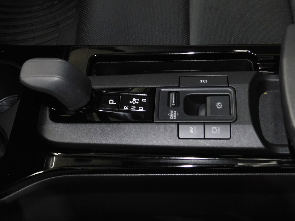 Used 2024 Toyota Prius XLE image 37