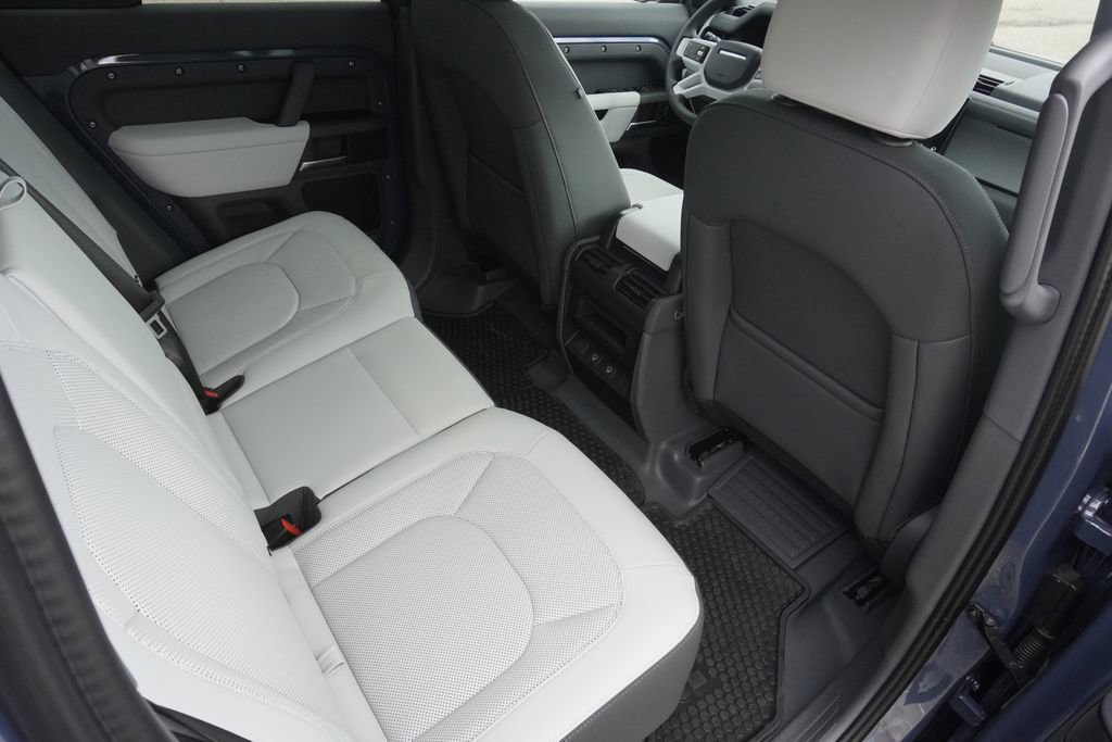 New 2025 Land Rover Defender 110 S image 26