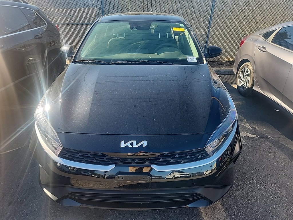 Certified 2023 Kia Forte LXS FWD image 2