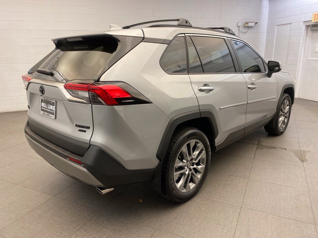 Used 2025 Toyota RAV4 Limited w/ Advanced Technology Package AWD/4WD image 7