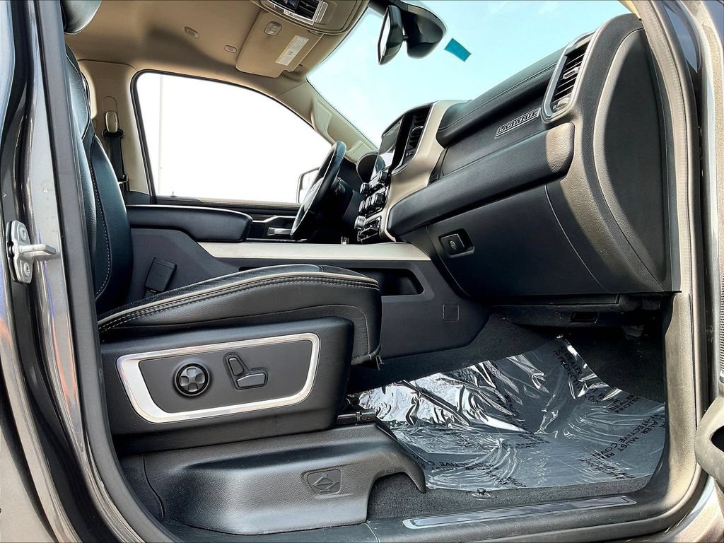 Used 2019 RAM 1500 Laramie AWD/4WD image 34