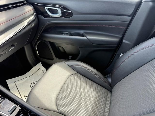 Used 2024 Jeep Compass Trailhawk image 20