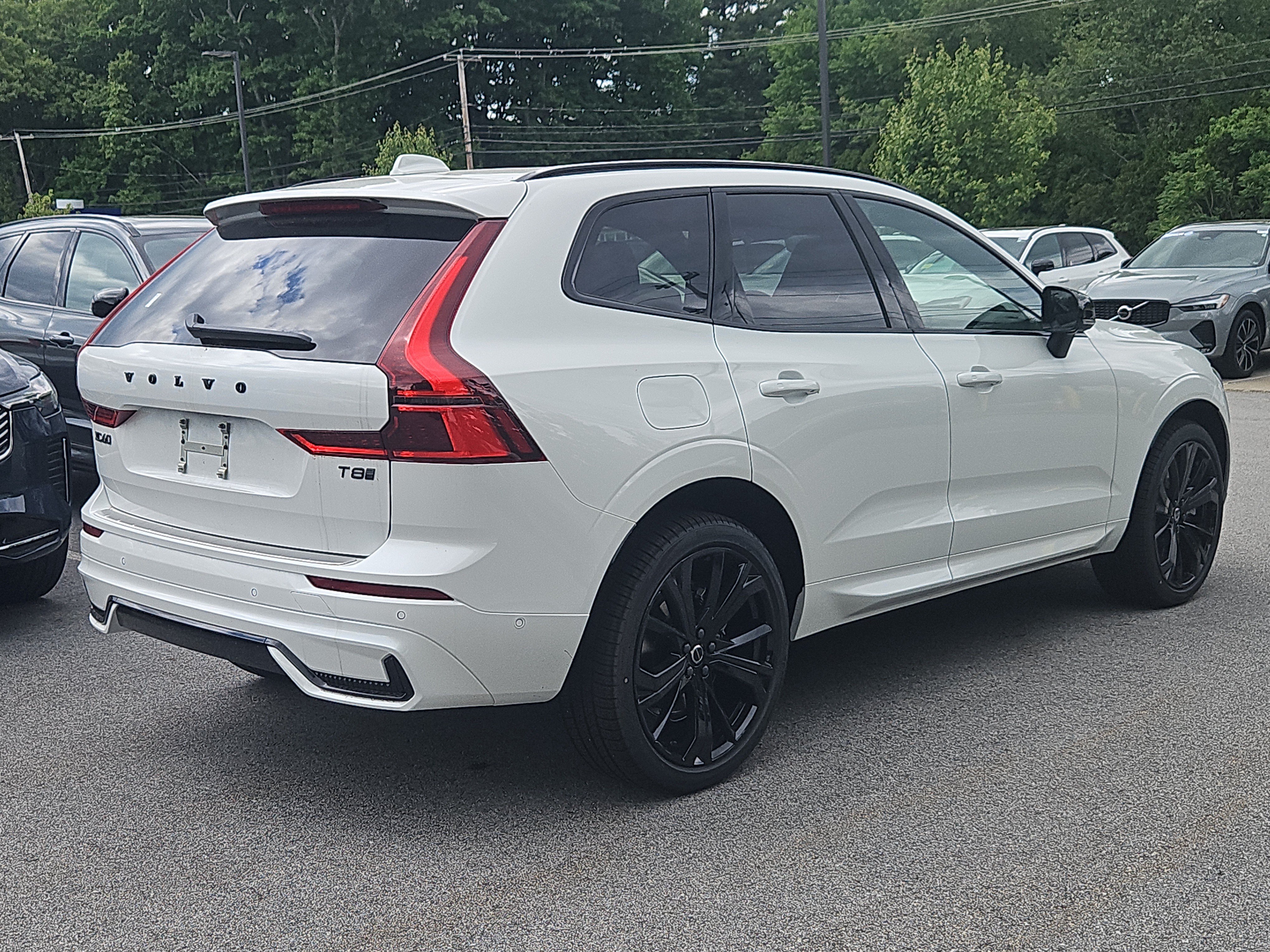 New 2026 Volvo XC60 T8 Ultra w/ Protection Package Premier AWD/4WD image 2
