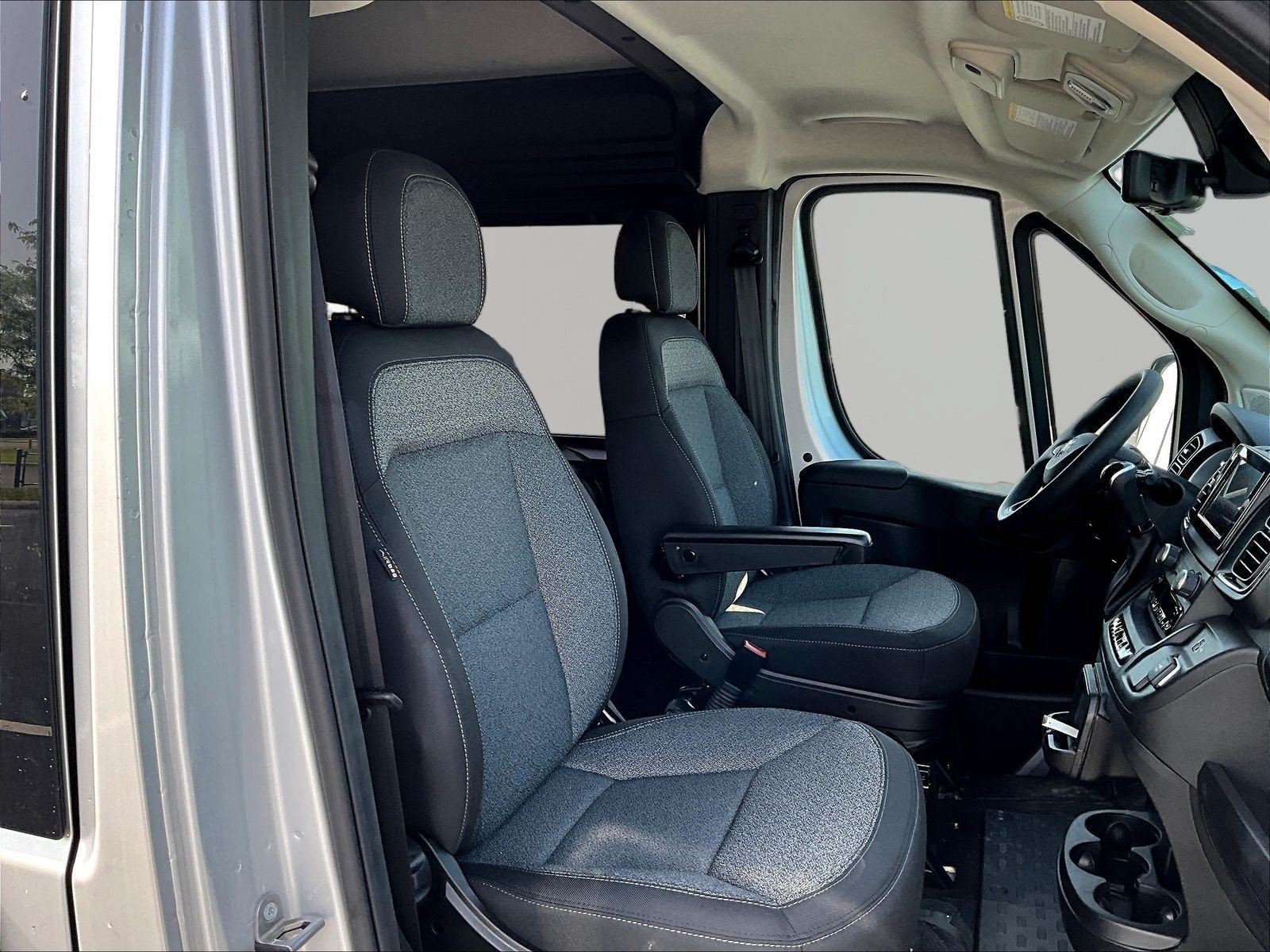 New 2026 RAM ProMaster 3500 w/ Crew Van Package FWD image 19