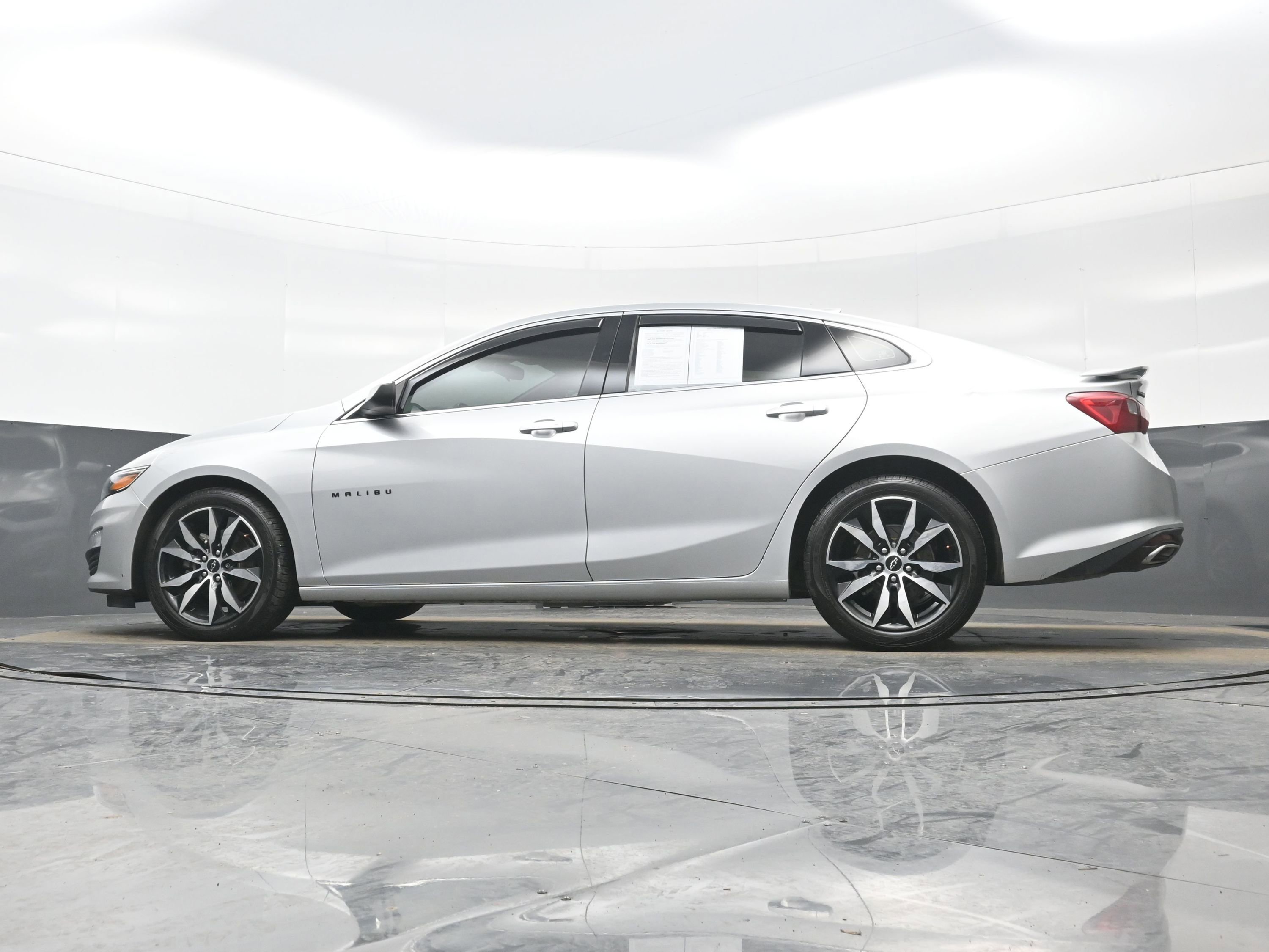 Used 2022 Chevrolet Malibu RS image 26