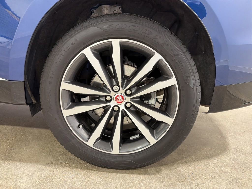 Used 2023 Jaguar F-PACE S AWD/4WD image 30