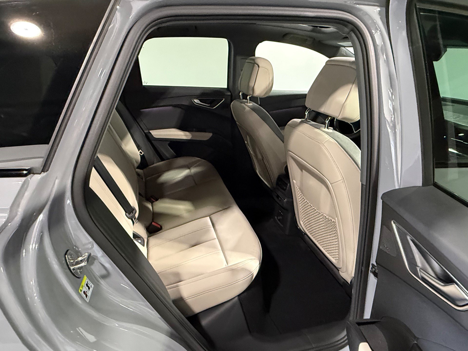Used 2023 Audi Q4 e-tron Premium Plus w/ Premium Plus AWD/4WD image 45