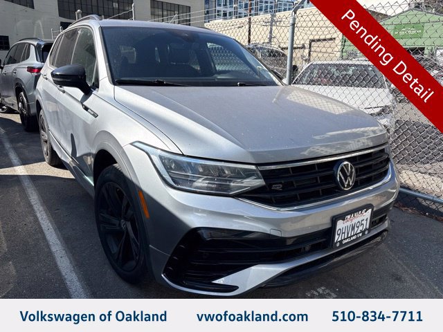 Certified 2023 Volkswagen Tiguan SE R-Line FWD image 1