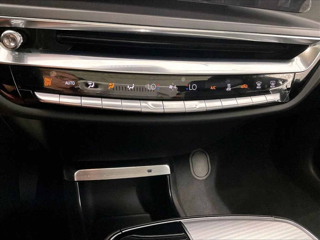 Used 2024 Cadillac Lyriq Tech w/ Driver Assist Package AWD/4WD image 26