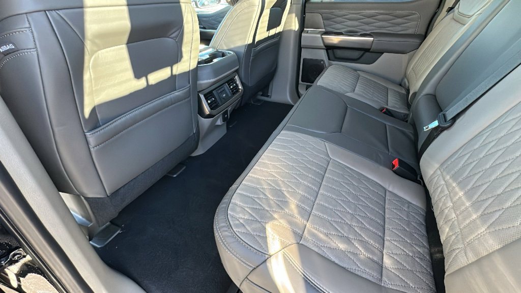 New 2026 Ford F250 Platinum w/ Platinum Plus Package image 24