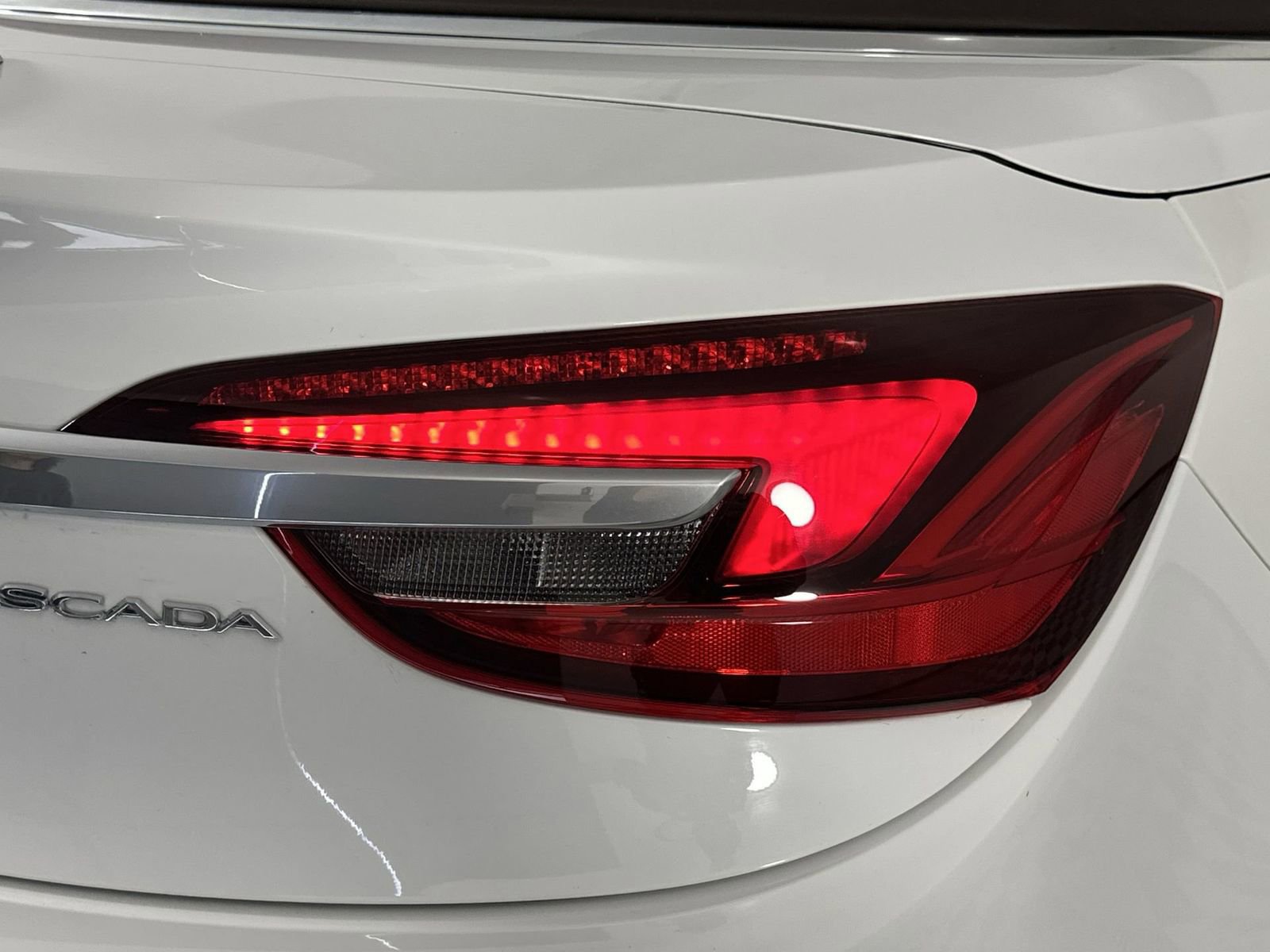 Used 2018 Buick Cascada Premium image 25