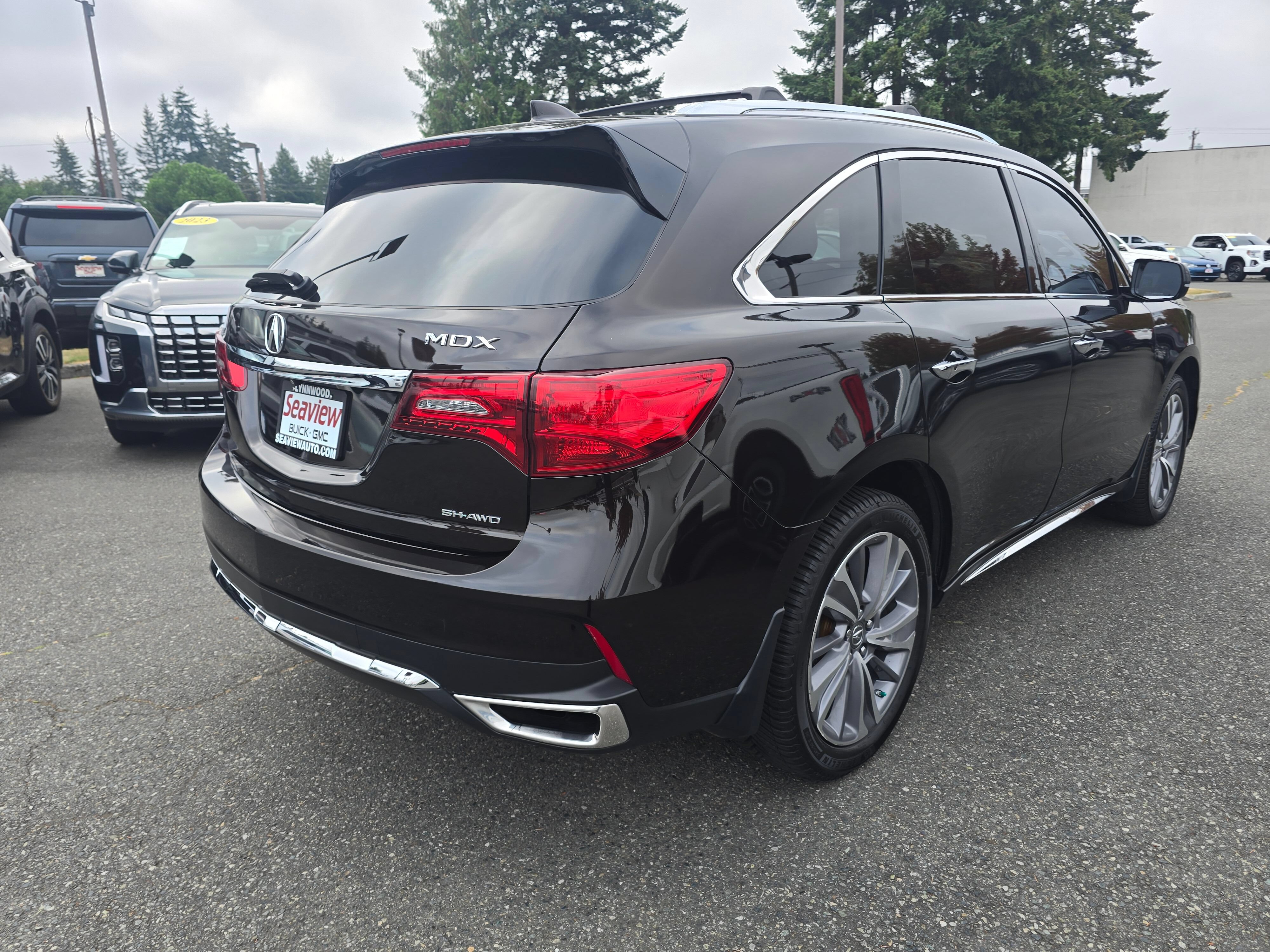 Used 2017 Acura MDX w/ Technology Package AWD/4WD image 7