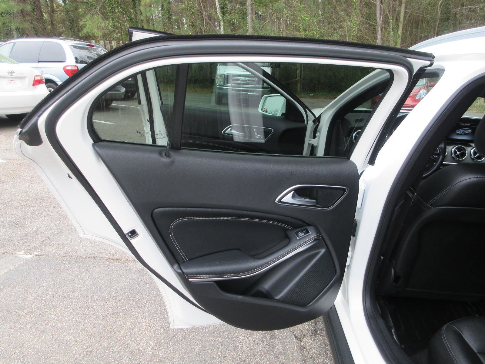 Used 2020 Mercedes-Benz GLA 250 4MATIC image 12