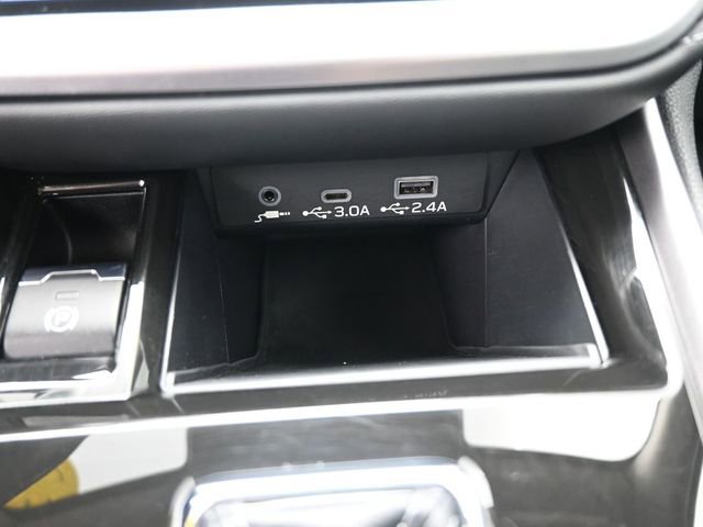 Used 2023 Subaru Outback Limited XT image 9