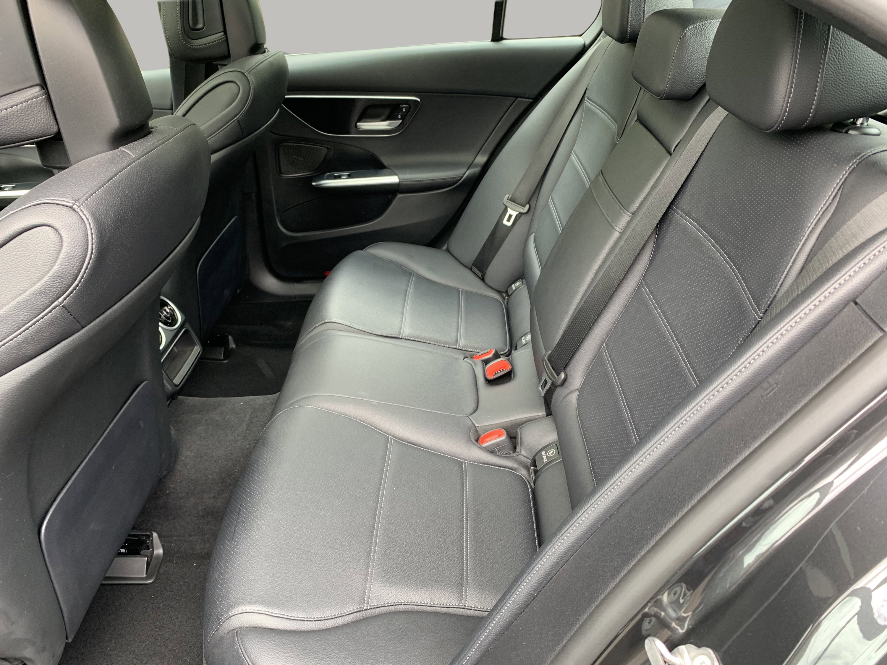 Used 2022 Mercedes-Benz C 300 4MATIC Sedan w/ Exclusive Trim Package image 29