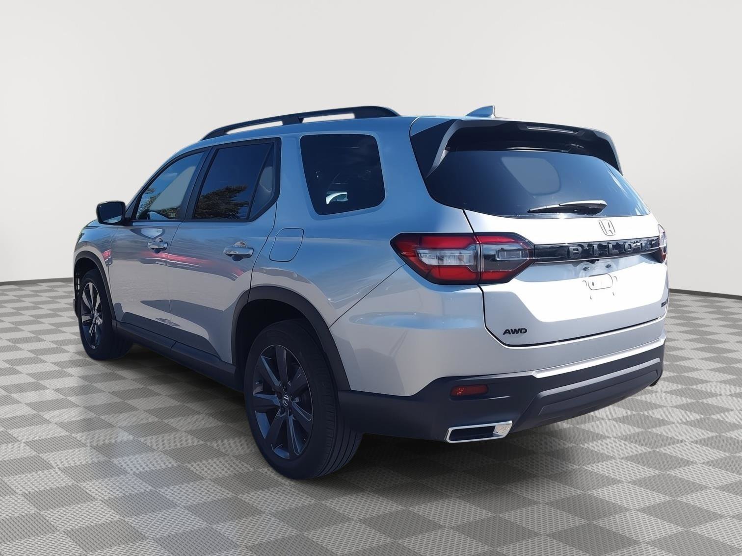 Used 2024 Honda Pilot Sport image 29