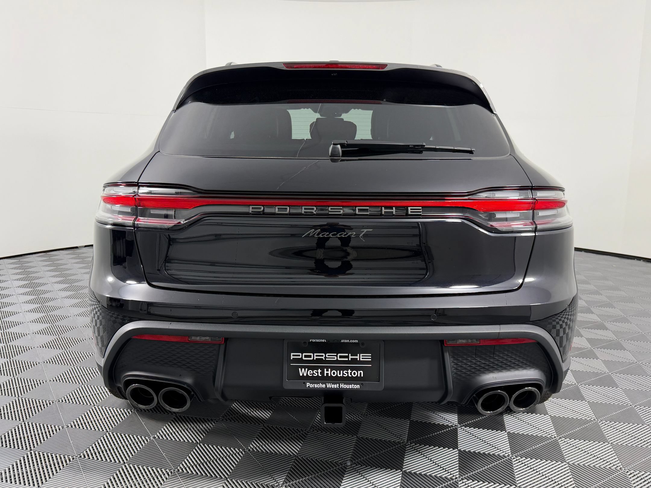 New 2026 Porsche Macan AWD/4WD image 10