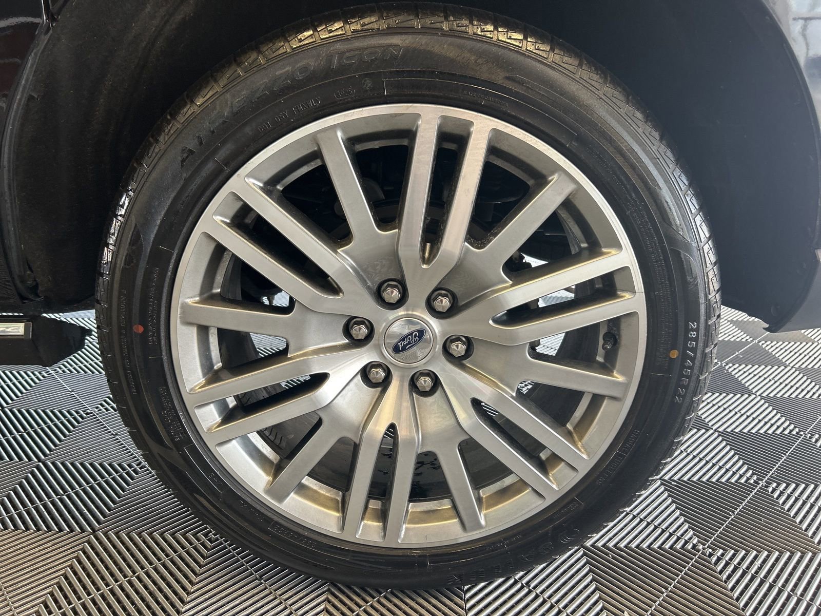 Used 2024 Ford Expedition Max Limited AWD/4WD image 9