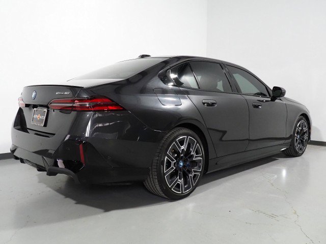 Used 2025 BMW i5 eDrive40i w/ M Sport Package image 6