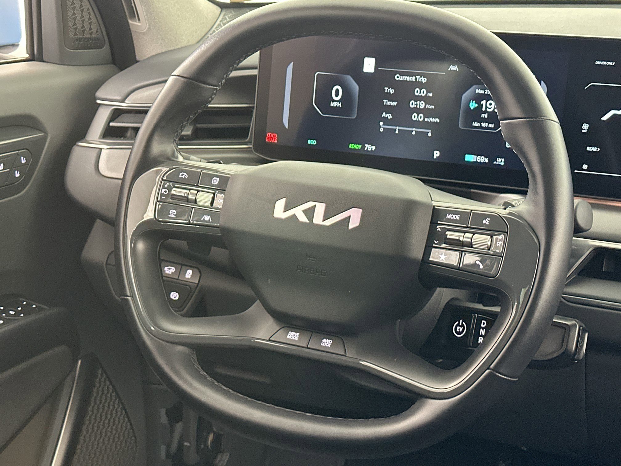 Used 2024 Kia EV9 Land AWD/4WD image 8